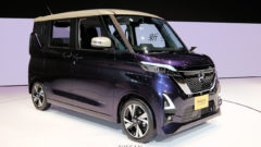 日産ルークス ボディカラー アメジストパープル フローズンバニラパール 2トーン