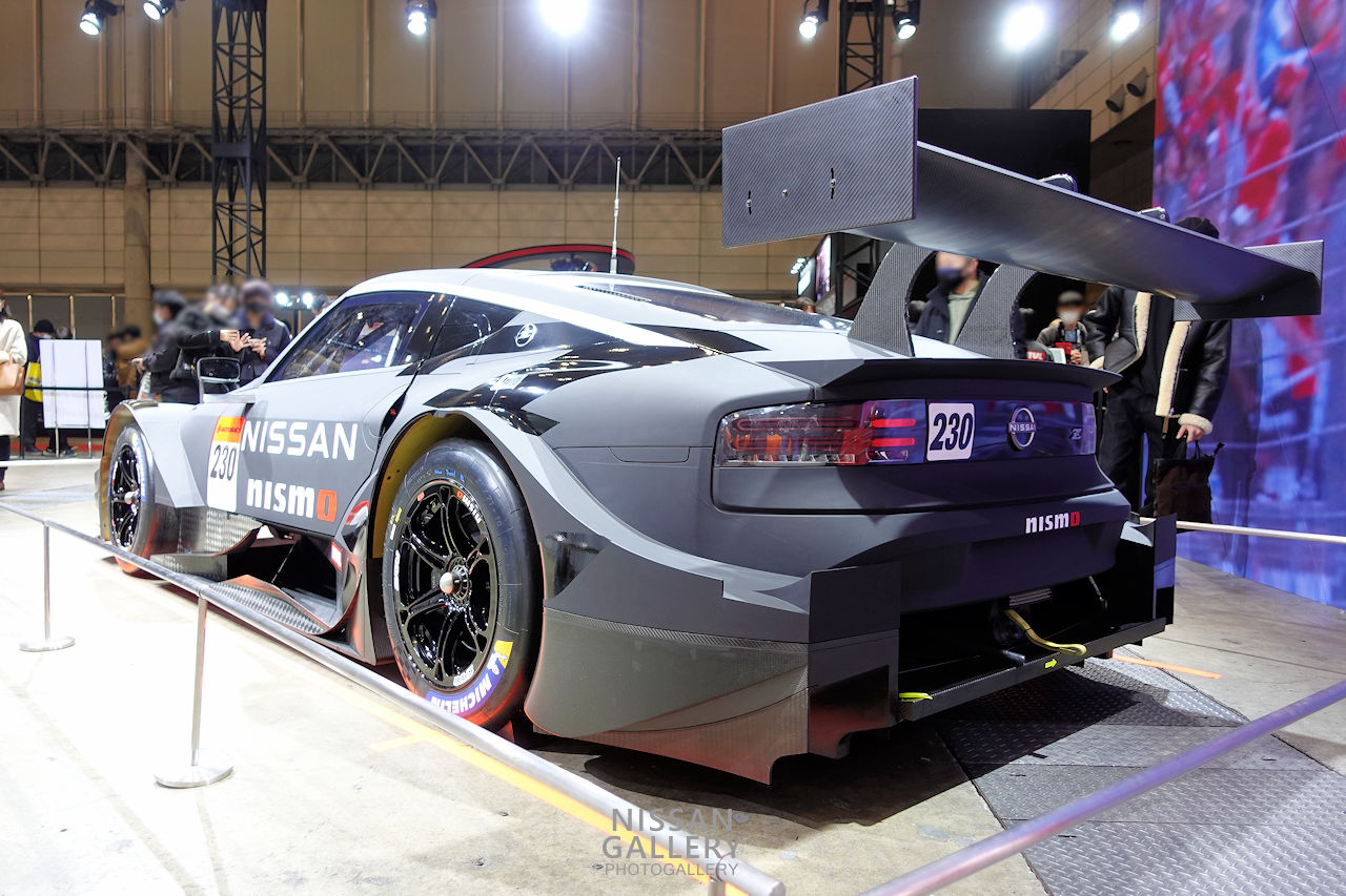 Nissan Z GT500(2022年 SUPER GT GT500クラス 参戦予定車両)のリヤビュー