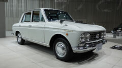 ダットサンブルーバード 1200デラックス(1964年・P410型)のフロントビュー