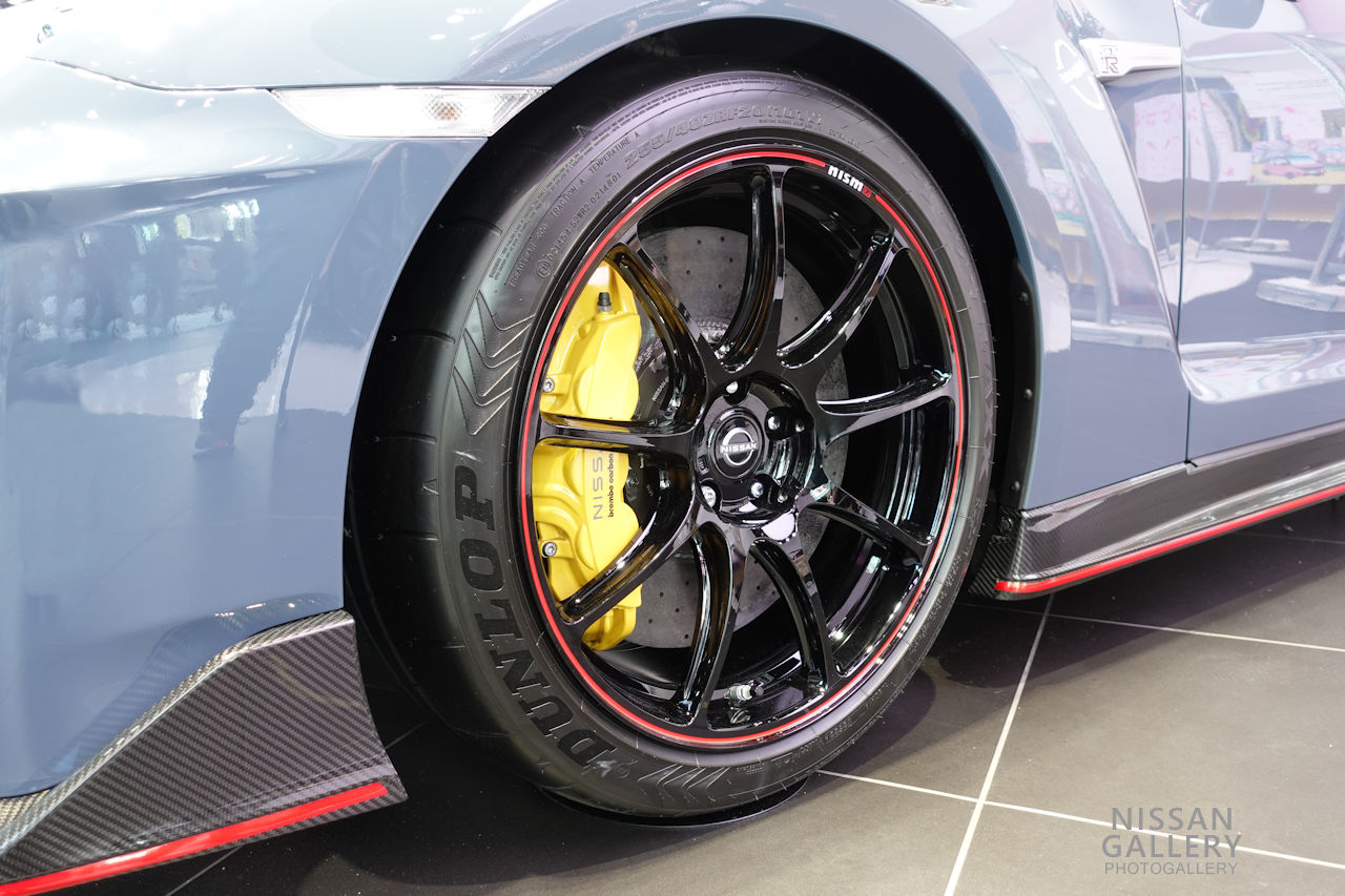 日産GT-R NISMO Special edition 2024年モデルのタイヤとホイール