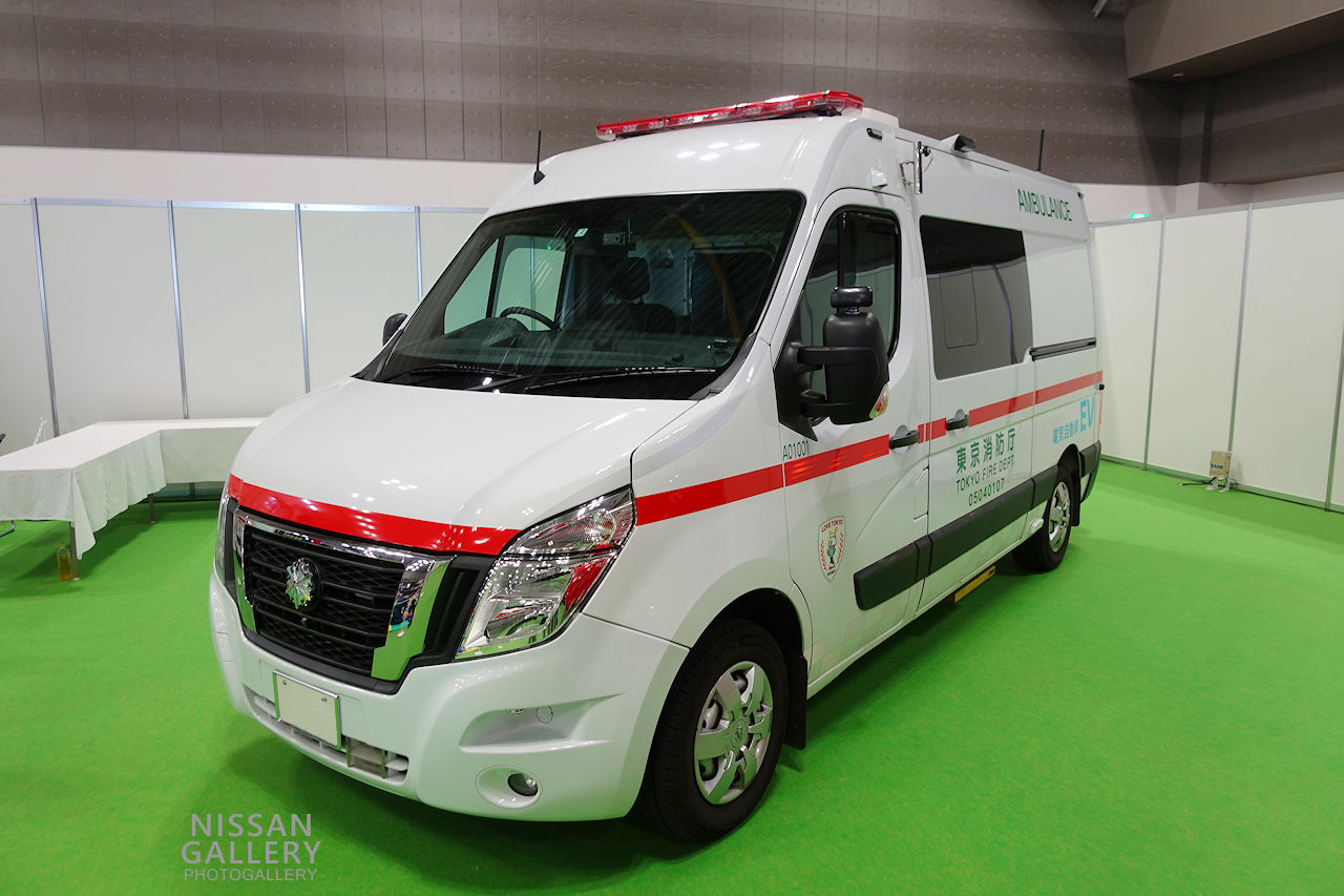 東京消防庁の特殊救急車(ベース車：日産NV400)