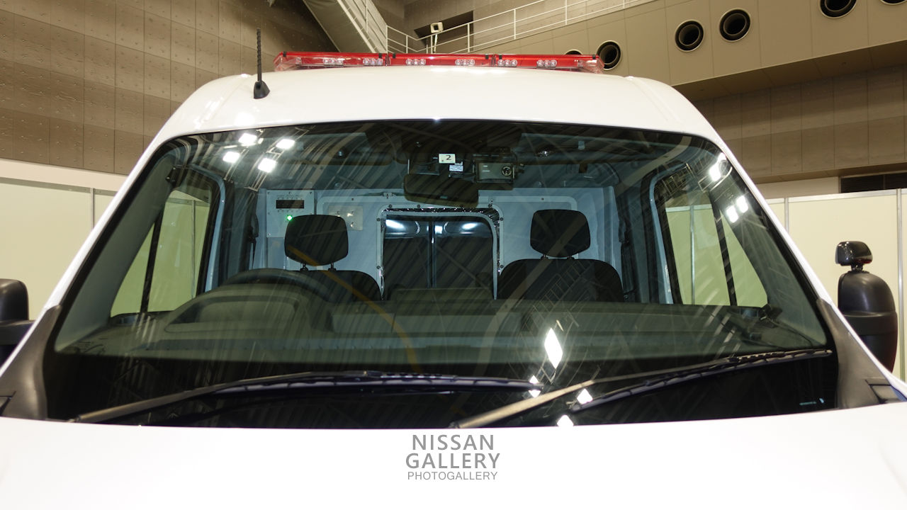 東京消防庁の特殊救急車(ベース車：日産NV400)内装