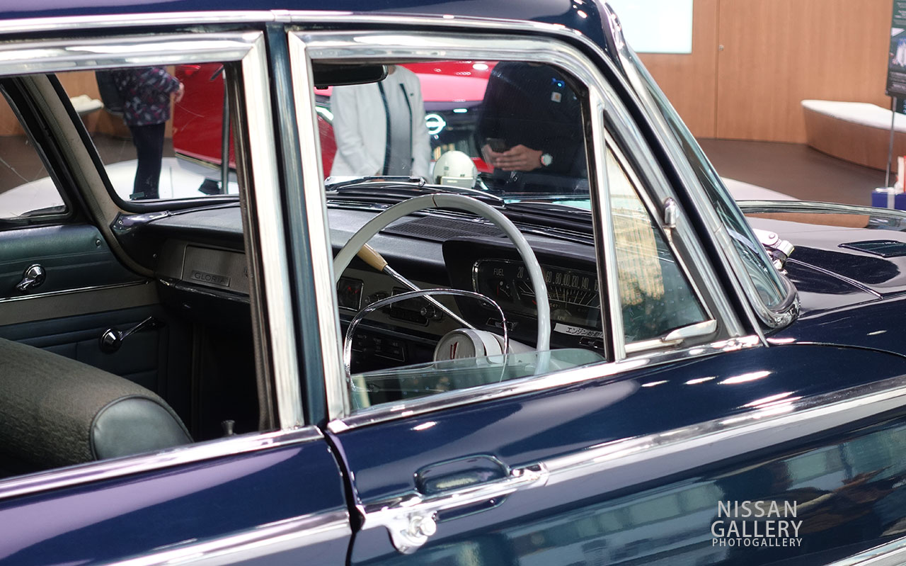 プリンス グロリア スーパー6(1967年・S41D型)の運転席